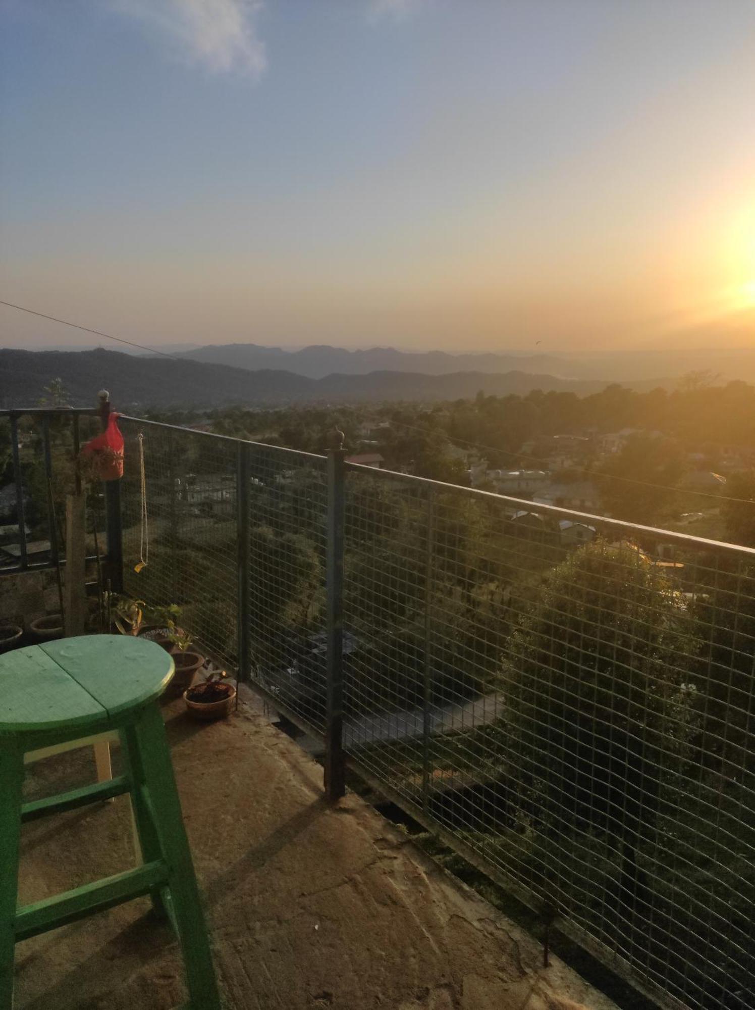 Hill Veu Home Bir Billing Szoba fotó